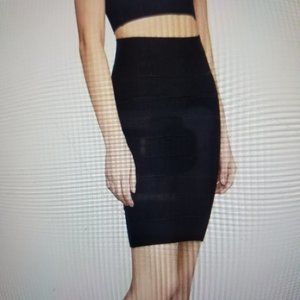 BCBG MAXAZRIA BLACK FITTED SKIRT